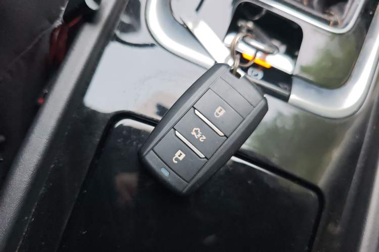 Used CHANGAN Eado 2019 High-Energy Edition 1.6L GDI Manual Pioneer Model China VI Standard Vehicle Key