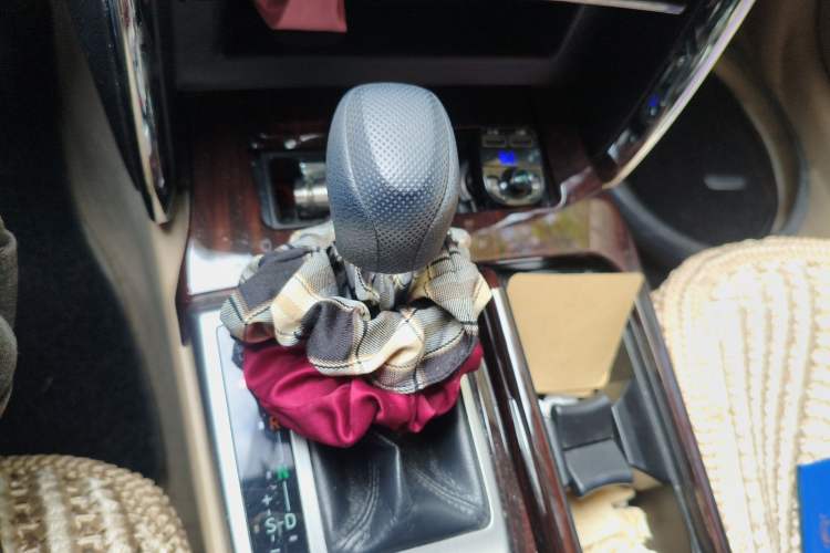 Used Toyota Reiz 2010 2.5S Fengdu Jinghua Edition Gear Lever