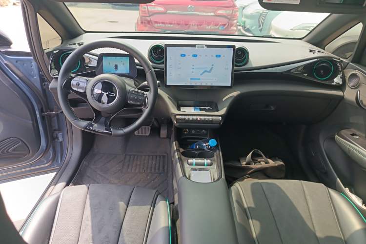 Used BYD Dolphin 2024 Honor Edition 420km Fashion Version
