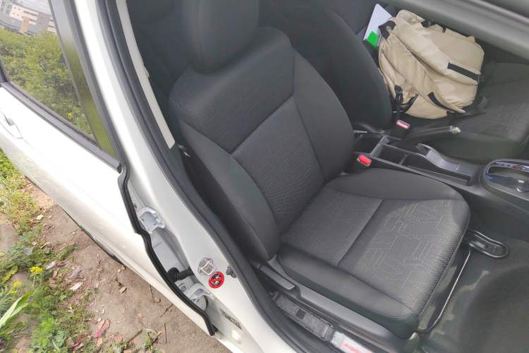 Used Honda Fit 2016 1.5L LX CVT Comfort Model Right Front Seat