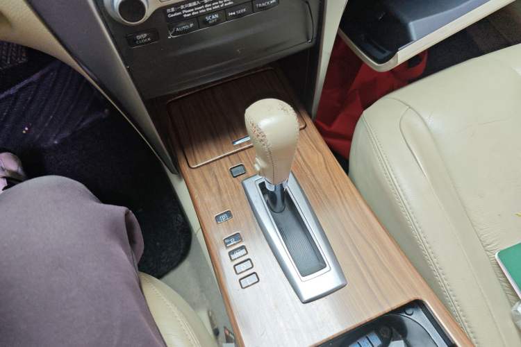 Used Nissan Teana 2011 2.0L XL Comfort Edition Gear Lever