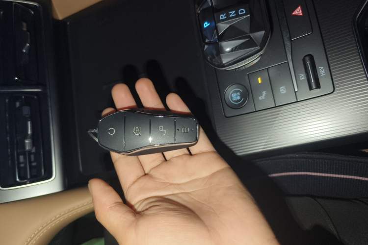 Used BYD Song L DM-i 2024 112 km Beyond Edition
