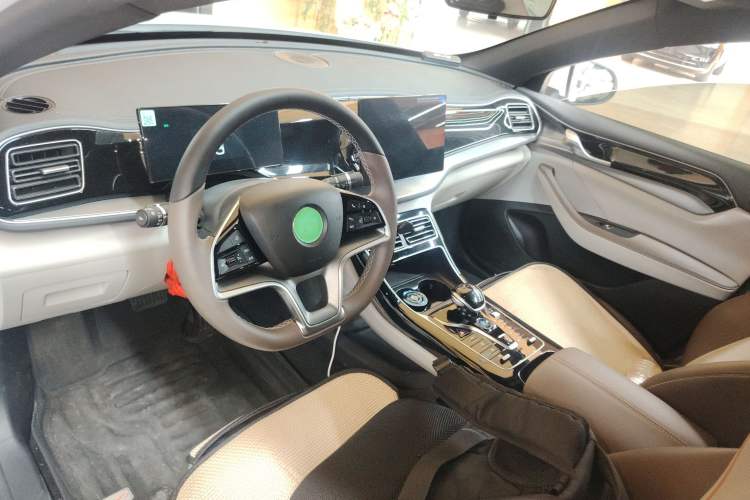 Used BYD Qin PLUS 2024 Honor Edition EV 420KM Leading Model
