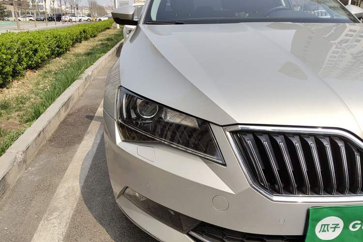 Used Skoda Superb 2016 TSI330 DSG Smart Drive Edition
