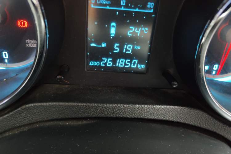 Used CHANGAN CS35 2014 1.6L Manual Luxury Model China IV Standard
