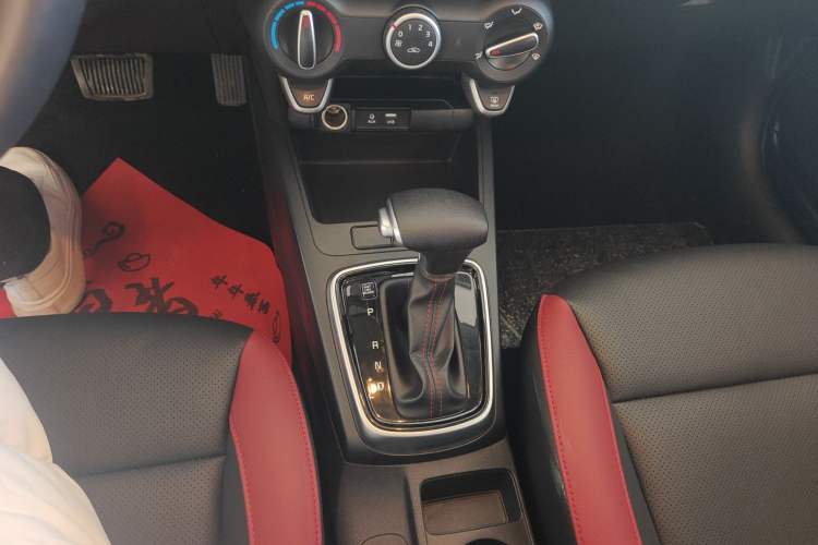 Used Kia KX Cross 2018 1.6L Automatic Dynamic Sunroof Version
