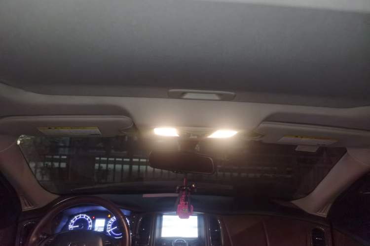 Used Infiniti QX50 2013 2.5L Two-Wheel-Drive Elegant Edition
