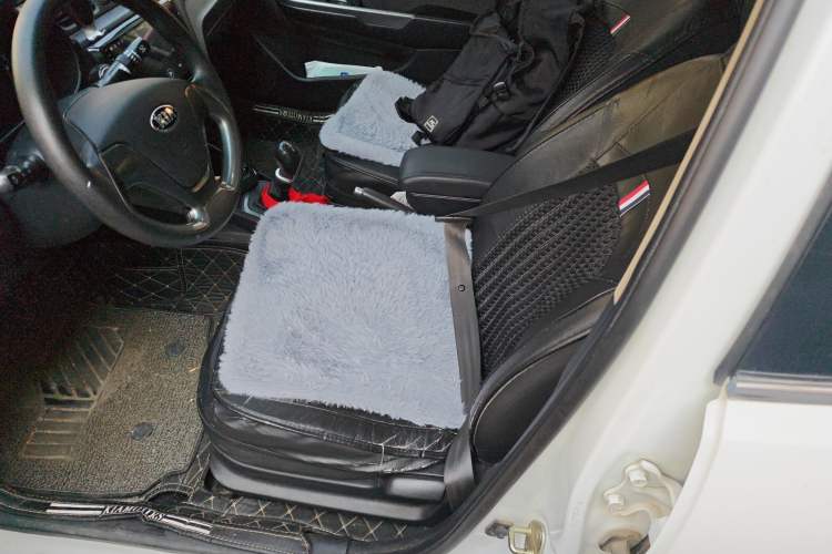 Used Kia K2 2015 Sedan 1.4L MT GLS