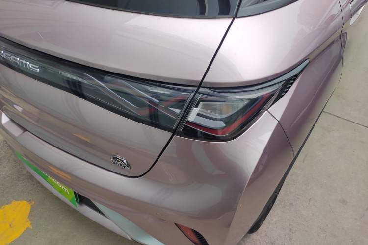 Used BYD Dolphin 2023 420 km Fashion Edition Exterior 3