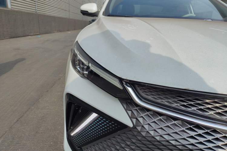 Used Geely Auto Emgrand L HiP 2022 1.5TD-DHT Pro 100KM Super Clean Right Front Headlight