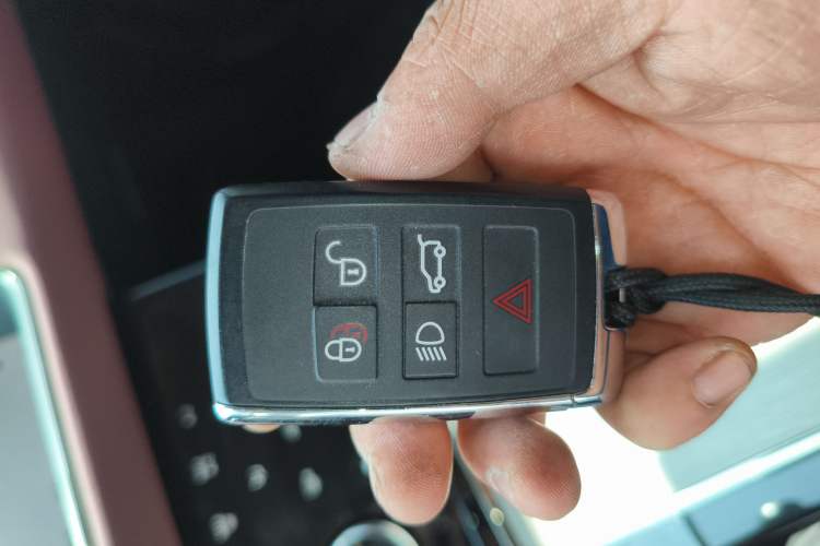 Used Land Rover Range Evoque New Energy 2022 Aurora L P300e Plug-in Hybrid Electric Version Vehicle Key