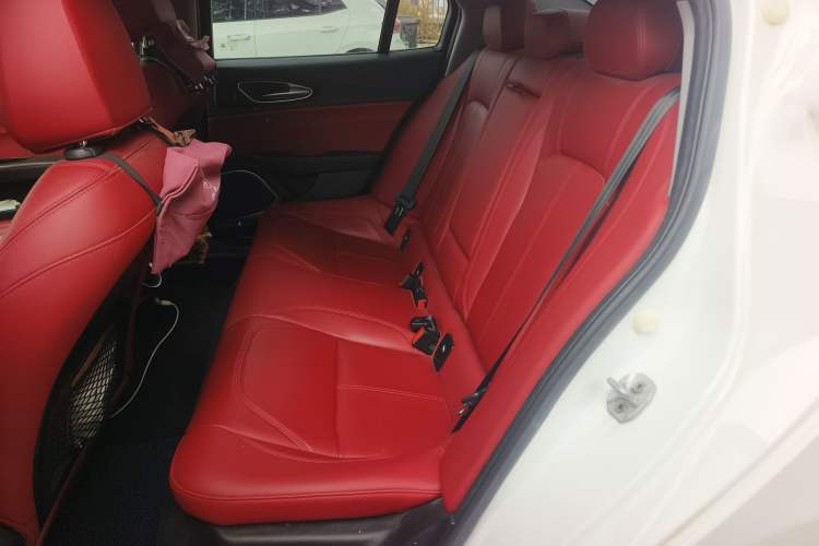 Used Alfa Romeo Giulia 2020 2.0T 280HP Midnight Phantom Limited Edition Left Rear Seat