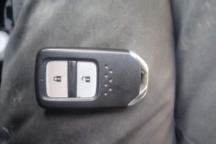 Used Honda Vezel 2015 1.8L CVT 2WD Luxury Model Vehicle Key