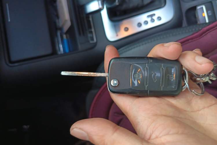 Used Volkswagen Tiguan 2010 2.0 TSI Automatic All-Wheel-Drive Elite Edition Vehicle Key