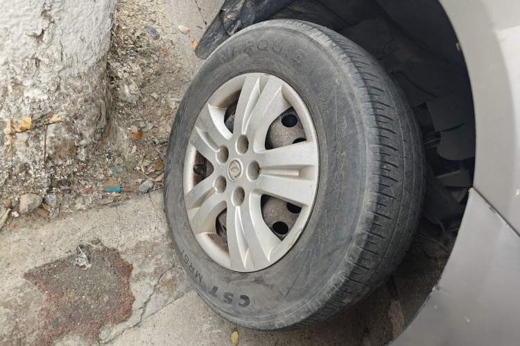 Used FORTHING Lingzhi 2017 Restyled M3L 1.6L 7-Seater Comfort Version