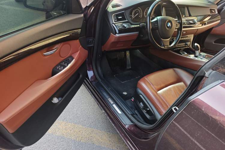 Used BMW 5 Series GT 2015 535i Leading Model Driver Seat