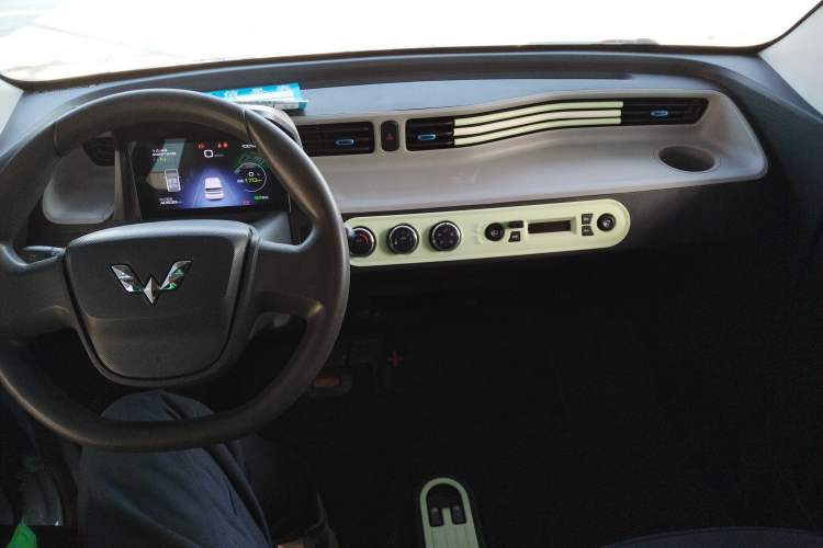 Used Wuling Hongguang MINIEV 2020 Freedom Version Lithium Iron Phosphate
