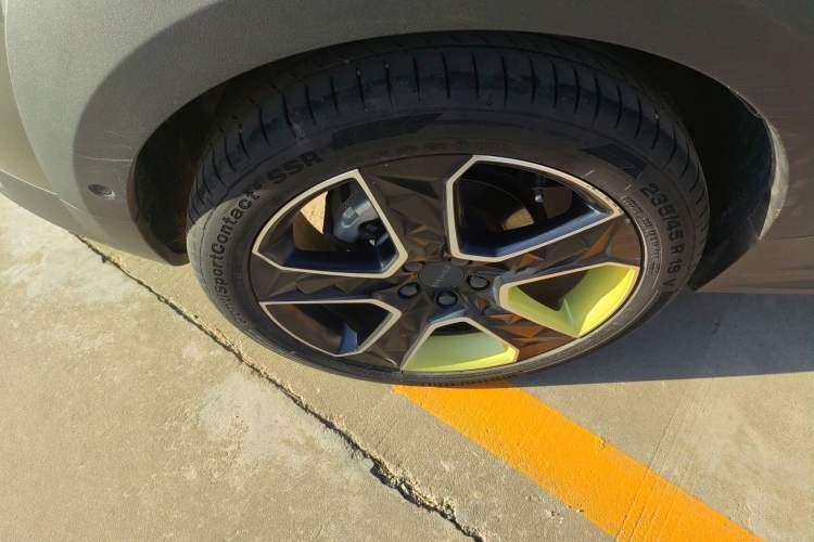 Used Lynk & Co 02 2022 2.0T DCT Shine Pro Exterior 8