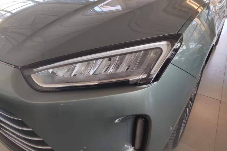 Used Hima AITO M5 2022 Extended-Range Four-Wheel Drive Performance Version
