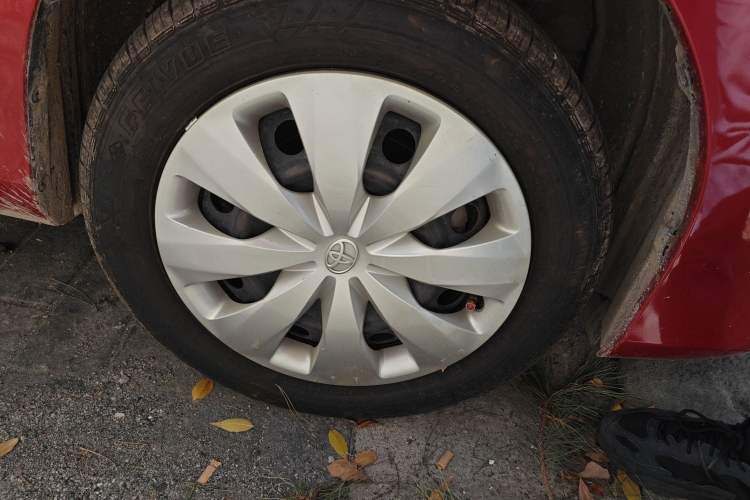 Used Toyota YARiS L Zhi Xiang 2017 1.5E CVT Dynamic Edition Right Front Wheel Hub