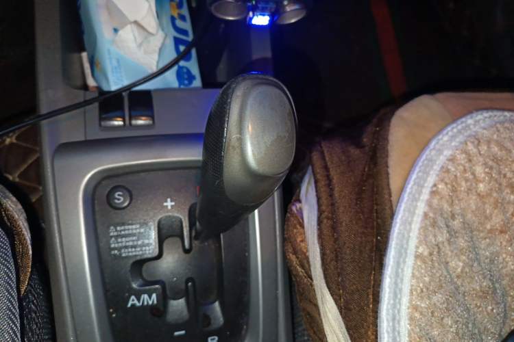 Used Chevrolet Sail 2013 Sedan 1.2L AMT Ideal Edition Gear Lever