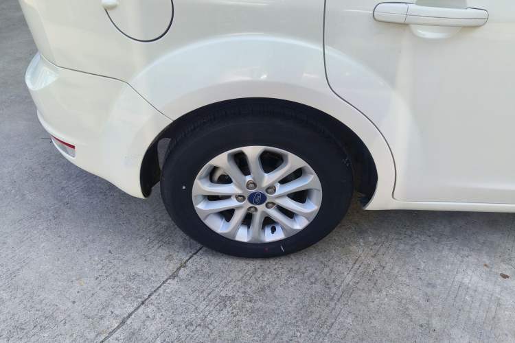 Used Ford Focus 2013 Hatchback Classic 1.8L Automatic Base Model