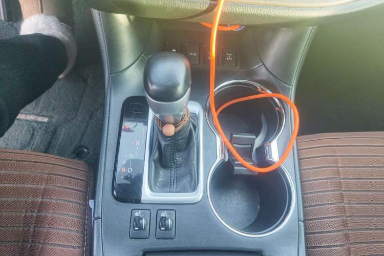 Used Toyota Highlander 2018 2.0T Four-Wheel Drive Luxury Edition 7 Seats China V Emission Standard