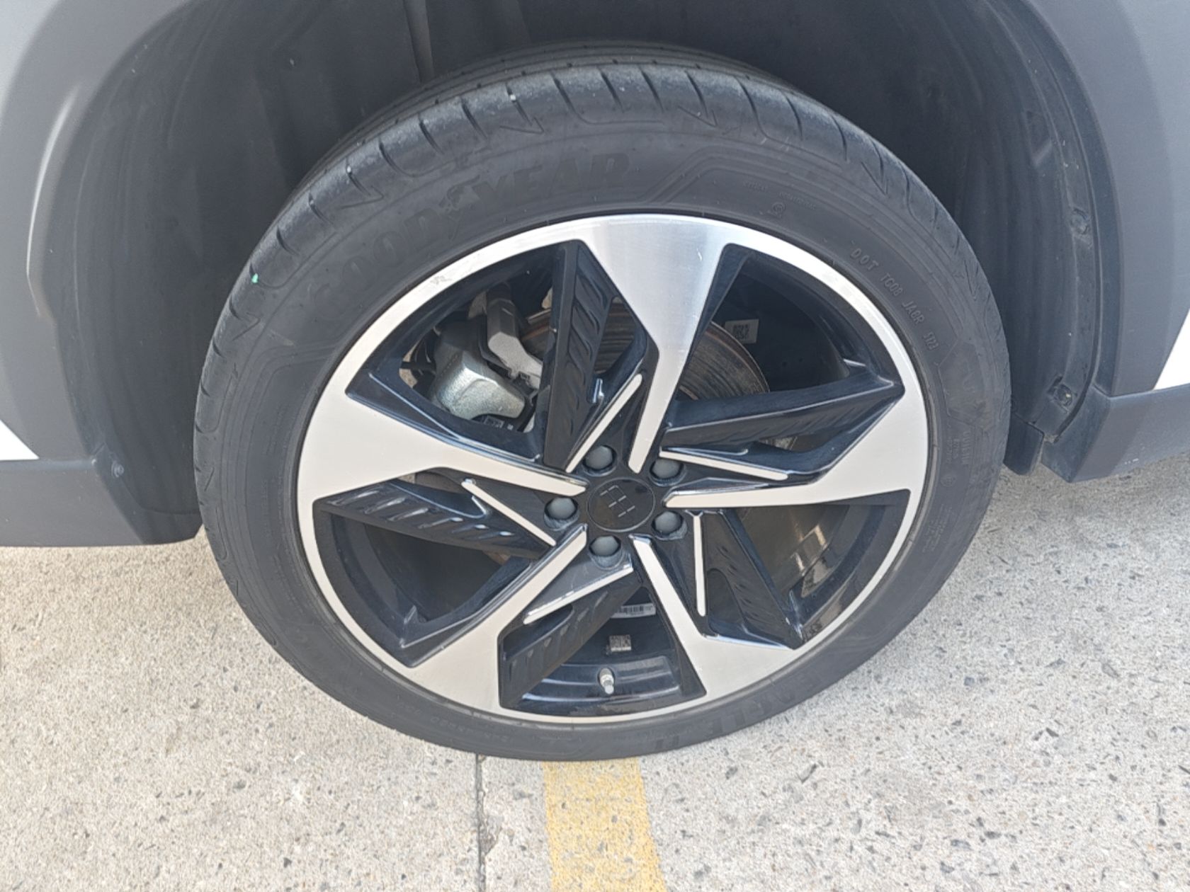 Geely Galaxy L7 2024 1.5T 115 km Starship Dragon Edition — снимка 11