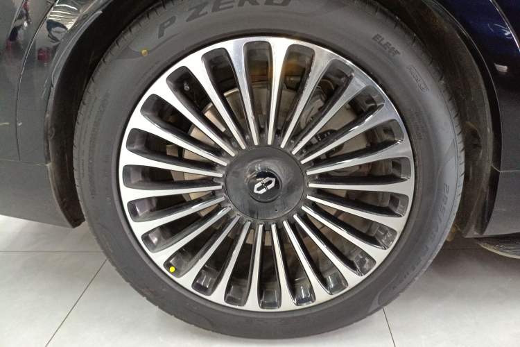 Used Hima AITO M9 2025 Extended-Range Ultra Version 52 kWh 6-Seater
