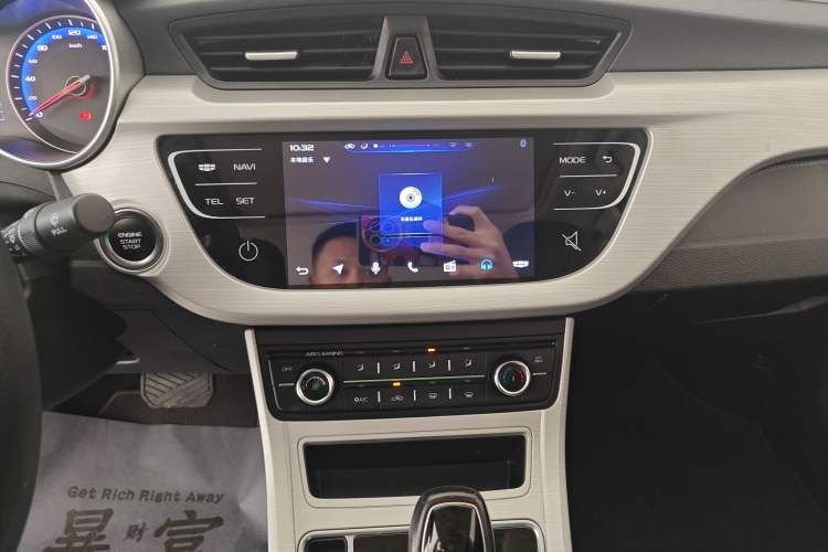 Used Geely Auto Vision 2018 1.5L Automatic Happiness Edition Audio And AC Panel