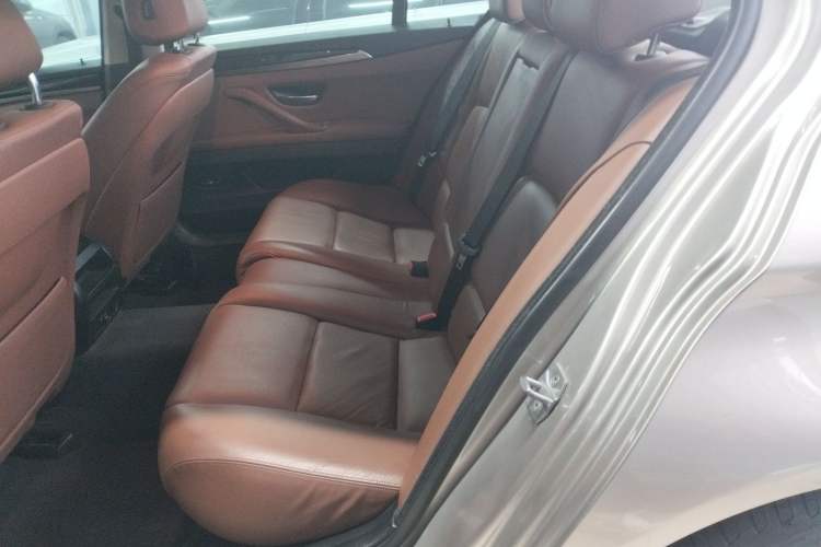 Used BMW 5 Series 2014 520Li Elegant Model
