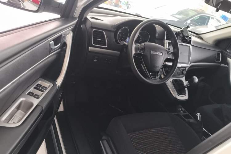 Used Haval M6 2019 1.5T Manual Two-Wheel Drive Urban Version China VI Standard
