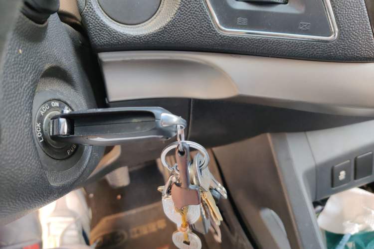 Used JAC Group Refine S5 2013 2.0T Manual New Edition
