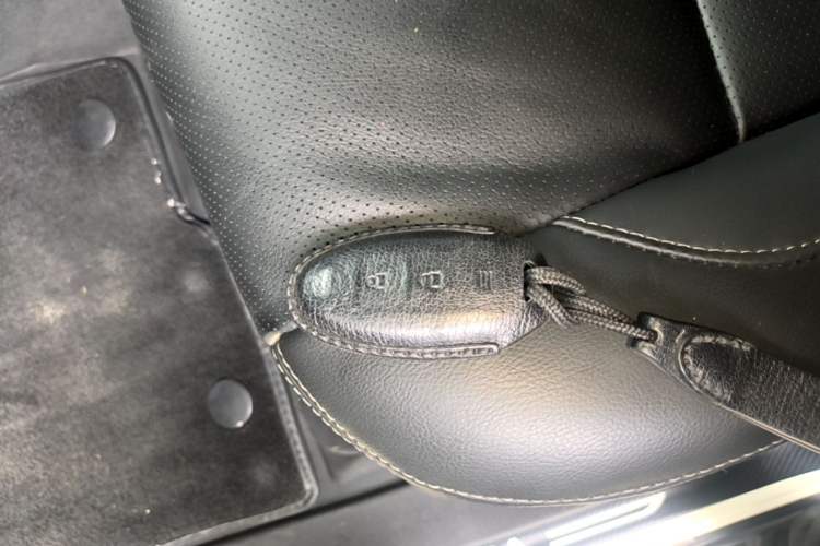 Used Nissan Terra 2020 2.5L XV 4WD Automatic Four-Wheel Drive Flagship Edition Vehicle Key