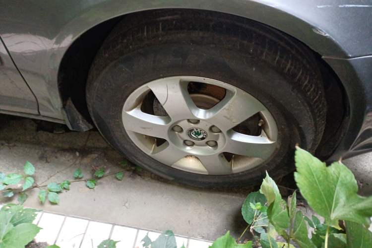 Used Skoda Octavia 2010 1.6L Manual - Yijun Version
