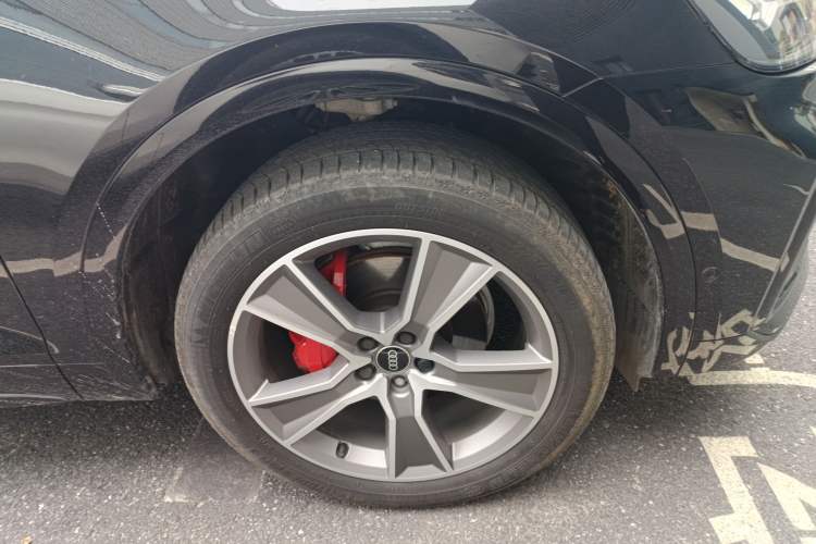 Used Audi Q5L Sportback 2022 40 TFSI Luxury Model Right Front Wheel Hub