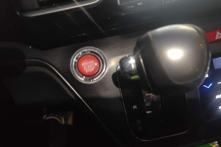 Used Honda Elysion 2016 2.4L Supreme Edition
