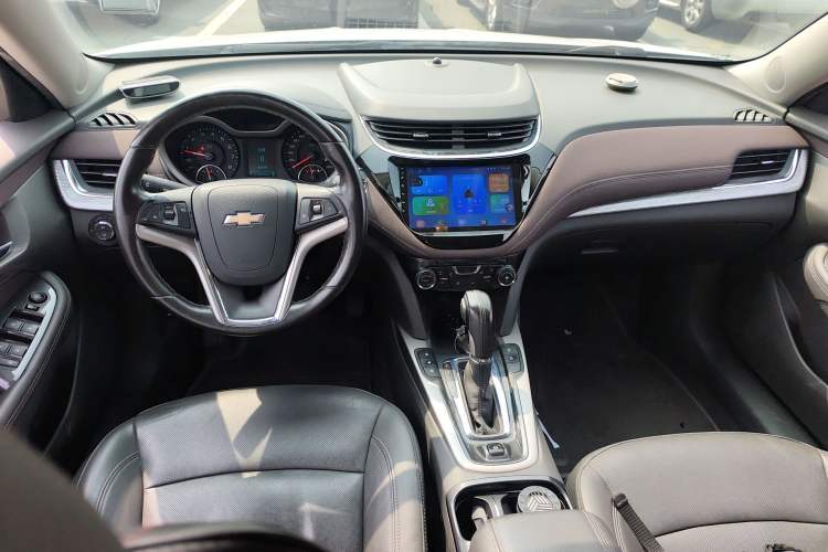 Used Chevrolet Malibu 2017 1.5T Automatic Luxury Edition Interior 2