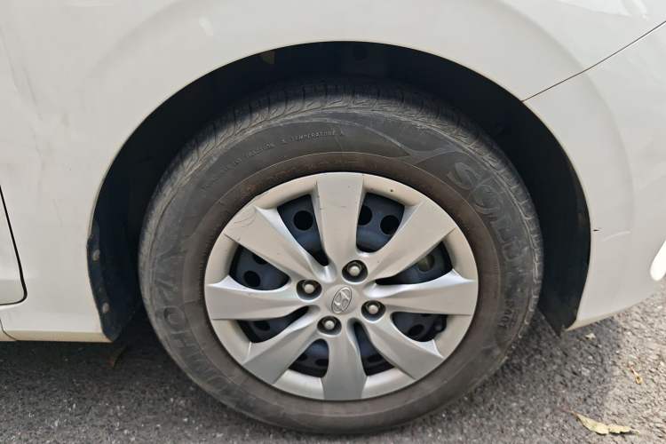 Used Hyundai Verna (older generation) 2020 1.4L Manual GL Refreshed Edition