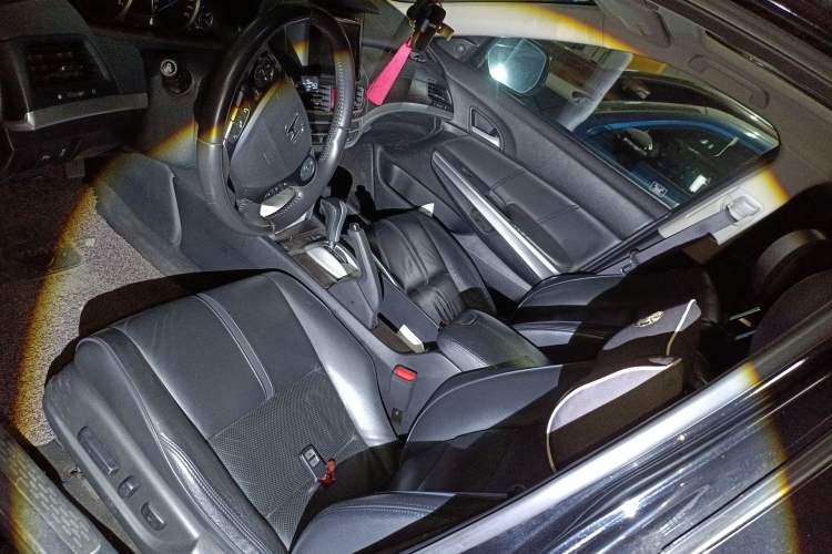 Used Honda Crosstour 2016 2.4L Luxury Edition Left Front Seat