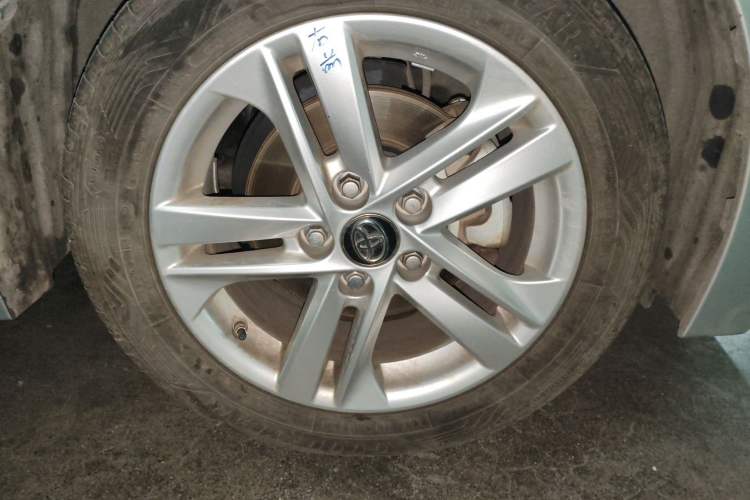 Used Toyota Levin 2022 Dual-Engine 1.8H E-CVT Luxury Edition Right Front Wheel Hub