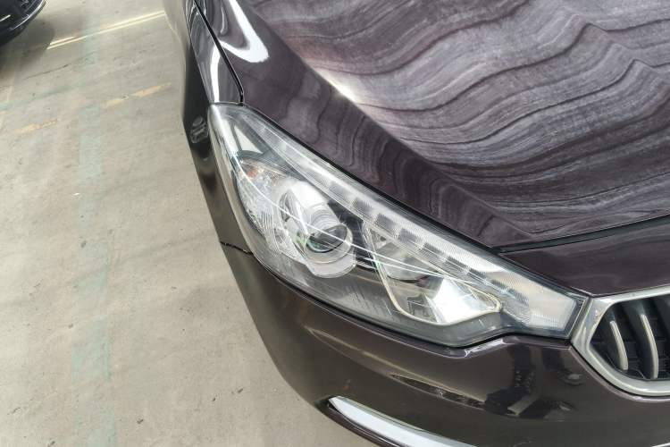 Used Kia K3 2013 1.6L Automatic GLS Right Front Headlight