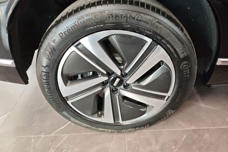 Used Wey Lanshan 2025 Four-Wheel Drive Max
