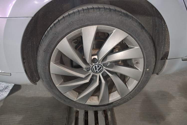 Used Volkswagen FAW-Volkswagen CC 2021 380TSI Striking Edition Right Rear Wheel Hub