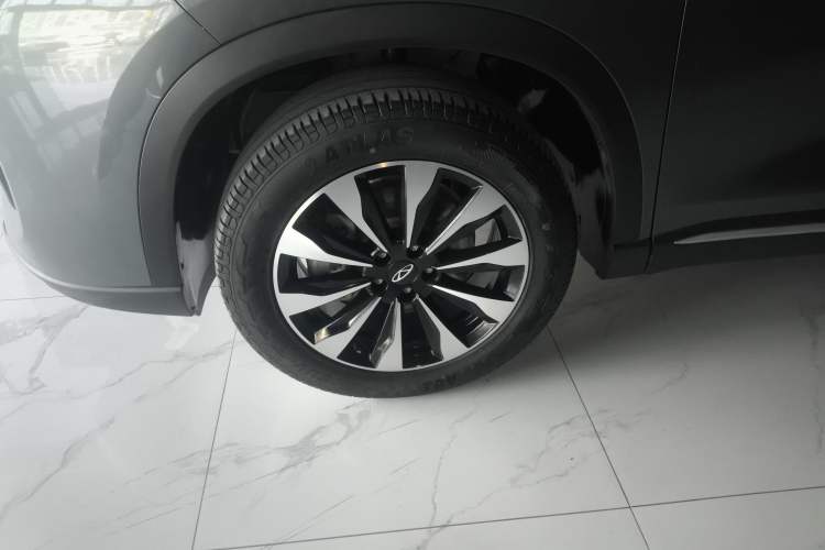 Used Chery Tiggo 8 PLUS 2025 290TGDI DCT Prestige 5-Seater