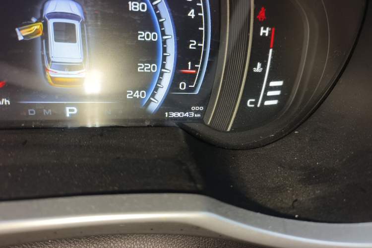 Used Geely Auto Emgrand X7 Sport 2016 1.8TD Automatic ZhiZun Version Odometer Close Up