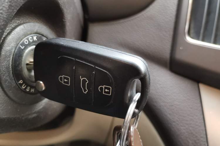 Used Hyundai Celesta 2011 1.6L Manual Luxury Model
