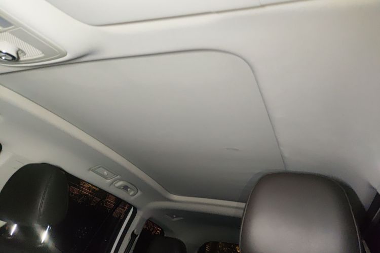 Used Roewe RX8 2019 30T Smart Connectivity All-Wheel Drive Supreme Edition
