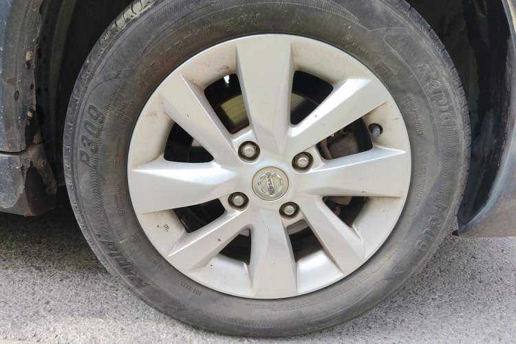 Used Nissan Livina 2013 Jingrui 1.6XL Manual Comfort Edition