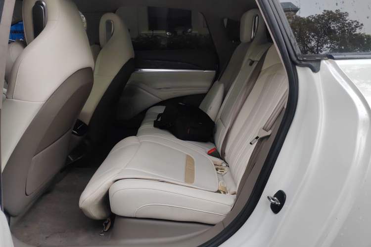 Used IM L7 2022 Dynamic Model Left Rear Seat